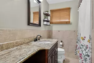 463 Louis Ave, Floral Park, NY 11001 - Photo 13