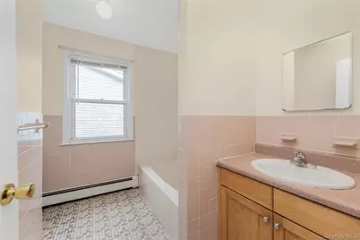 26 Fairview Avenue, White Plains, NY 10603 - Photo 13