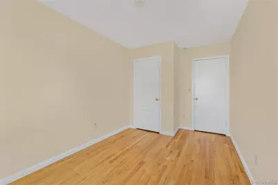 26 Fairview Avenue, White Plains, NY 10603 - Photo 9