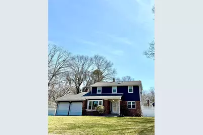 8 Chauncey Lane, Coram, NY 11727 - Photo 3