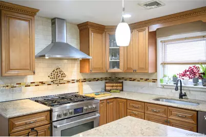 8 Chauncey Lane, Coram, NY 11727 - Photo 15