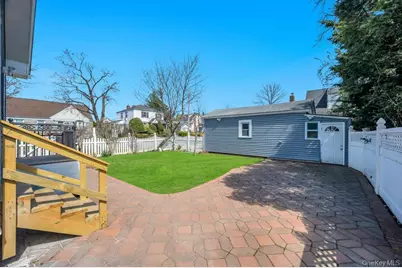 24 W Dover Street, Valley Stream, NY 11580 - Photo 17