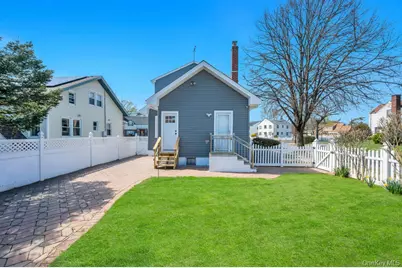 24 W Dover Street, Valley Stream, NY 11580 - Photo 15