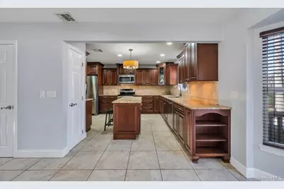 29 Harwood Way, Coram, NY 11727 - Photo 11