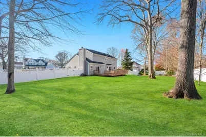 29 Harwood Way, Coram, NY 11727 - Photo 39