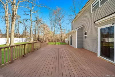 29 Harwood Way, Coram, NY 11727 - Photo 37