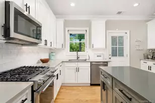 700 Gin Ln, Southold, NY 11971 - Photo 9