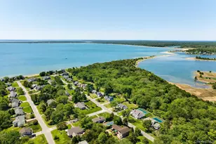 700 Gin Ln, Southold, NY 11971 - Photo 3