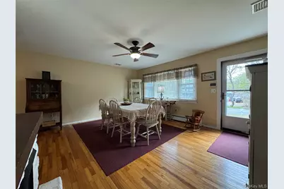 60 Syracuse Avenue, Medford, NY 11763 - Photo 15