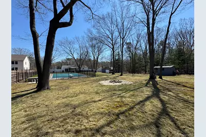 60 Syracuse Avenue, Medford, NY 11763 - Photo 7