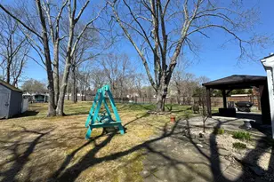60 Syracuse Ave, Medford, NY 11763 - Photo 29