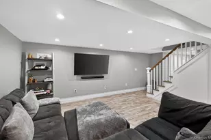 19 Shelton Ct, Commack, NY 11725 - Photo 31