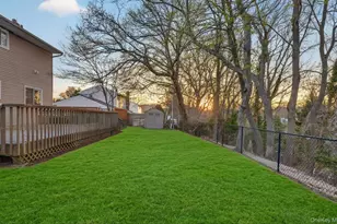 19 Shelton Ct, Commack, NY 11725 - Photo 33
