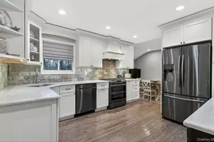 19 Shelton Ct, Commack, NY 11725 - Photo 7