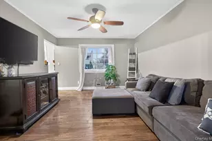 19 Shelton Ct, Commack, NY 11725 - Photo 11