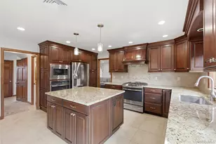 33 Tulip Hill Ln, South Setauket, NY 11720 - Photo 9