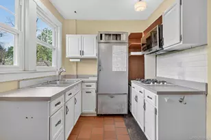 34 Winnebago Rd, Yonkers, NY 10710 - Photo 17