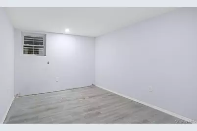 4518 Richardson Avenue, Bronx, NY 10470 - Photo 21