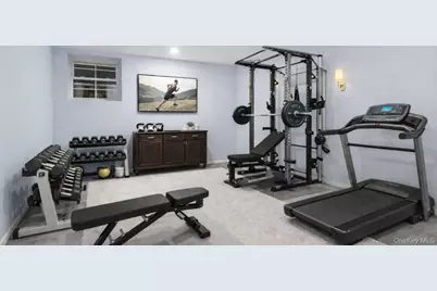 4518 Richardson Avenue, Bronx, NY 10470 - Photo 9