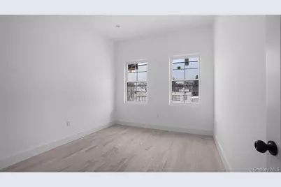 340 E 234th Street, Bronx, NY 10470 - Photo 11