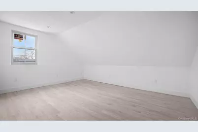 340 E 234th Street, Bronx, NY 10470 - Photo 21
