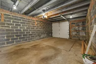 40-24 Aske St, Elmhurst, NY 11373 - Photo 23