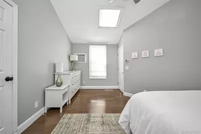 187 Memphis Avenue, Floral Park, NY 11001 - Photo 11