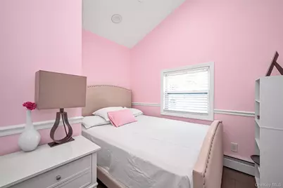 187 Memphis Avenue, Floral Park, NY 11001 - Photo 15