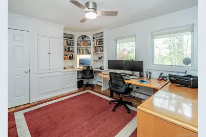 7 Southeast Road, Sands Point, NY 11050 - Photo 25
