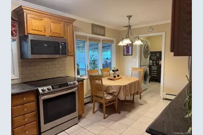 3519 Princeton Drive N, Wantagh, NY 11793 - Photo 3