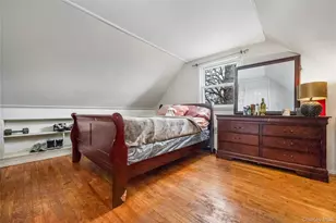 1406 M St, Elmont, NY 11003 - Photo 9