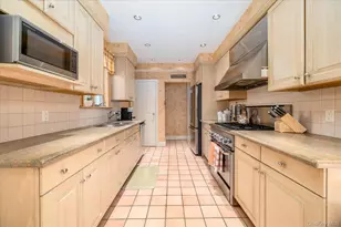 96 Southard Ave, Rockville Centre, NY 11570 - Photo 11