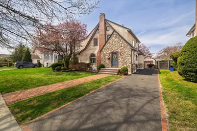 96 Southard Avenue, Rockville Centre, NY 11570 - Photo 29