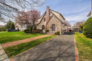 96 Southard Ave, Rockville Centre, NY 11570 - Photo 29