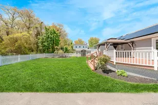 344 Atlantic Ave, Bay Shore, NY 11706 - Photo 7