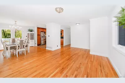 344 Atlantic Avenue, Bay Shore, NY 11706 - Photo 13