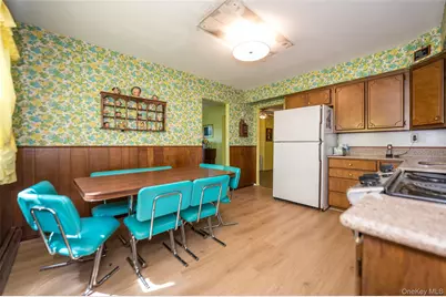 3905 Greentree Drive, Oceanside, NY 11572 - Photo 3
