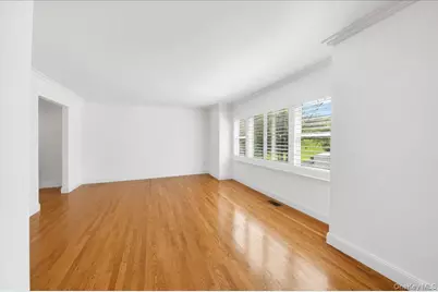 983 Palmer Avenue, Mamaroneck, NY 10543 - Photo 17