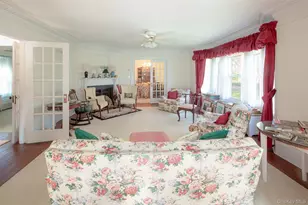 80 Lewis St, Southampton, NY 11968 - Photo 9