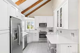 4 Meadow Ln, Westhampton Beach, NY 11978 - Photo 5
