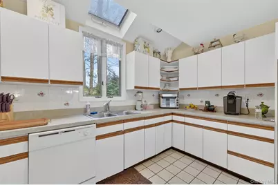 196 Vineyard Avenue, Highland, NY 12528 - Photo 13