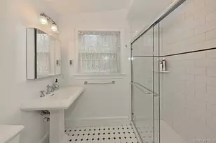 278 Cherry Ln, Suffern, NY 10901 - Photo 15