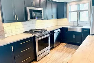 435 Middle Rd, Riverhead, NY 11901 - Photo 3