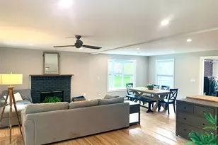 435 Middle Rd, Riverhead, NY 11901 - Photo 7