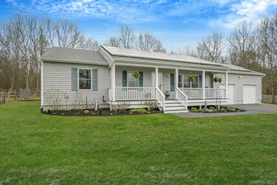 168 Brookfield Avenue, Center Moriches, NY 11934 - Photo 3