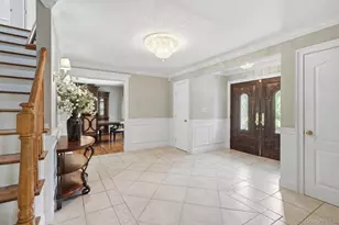9 Arista Ct, Dix Hills, NY 11746 - Photo 7