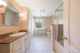 9 Arista Ct, Dix Hills, NY 11746 - Photo 37