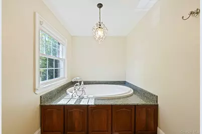 9 Arista Court, Dix Hills, NY 11746 - Photo 27