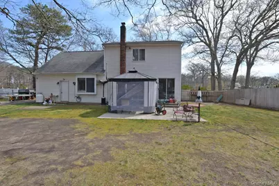 78 N Bicycle Path, Selden, NY 11784 - Photo 19