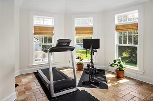 16 Middle Dr, Manhasset, NY 11030 - Photo 19